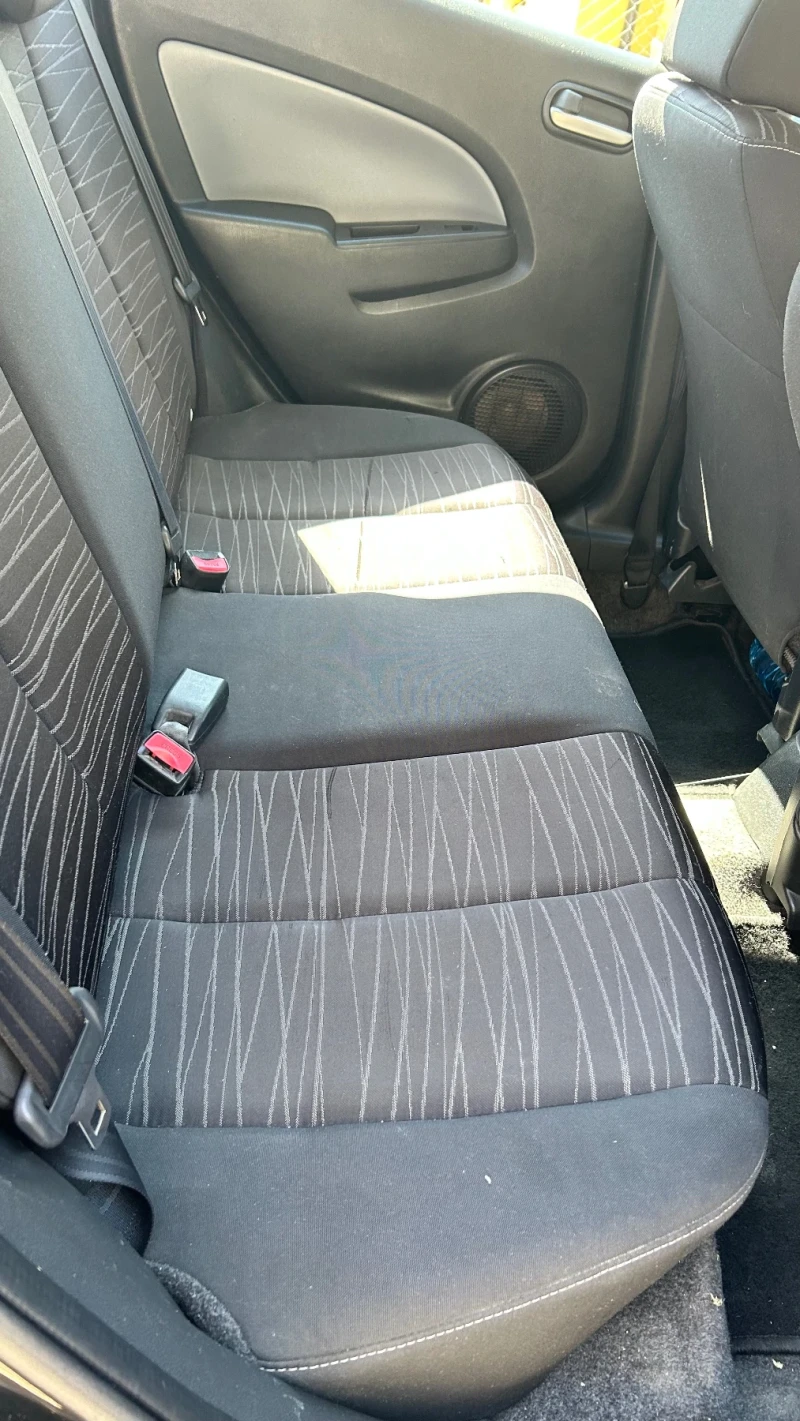 Mazda 2, снимка 15 - Автомобили и джипове - 51570970