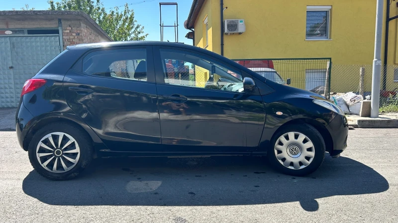 Mazda 2, снимка 7 - Автомобили и джипове - 51570970