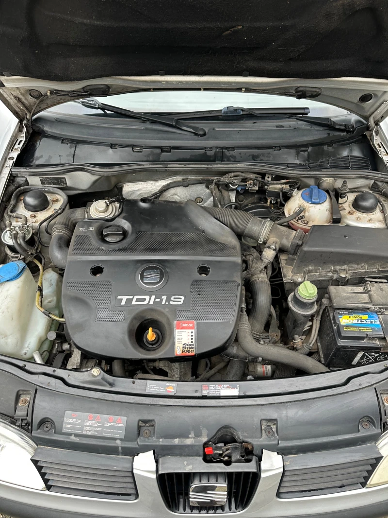 Seat Cordoba 1.9TDI, снимка 3 - Автомобили и джипове - 52553059