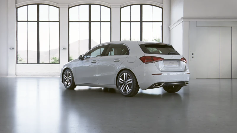 Mercedes-Benz A 180, снимка 6 - Автомобили и джипове - 52885406