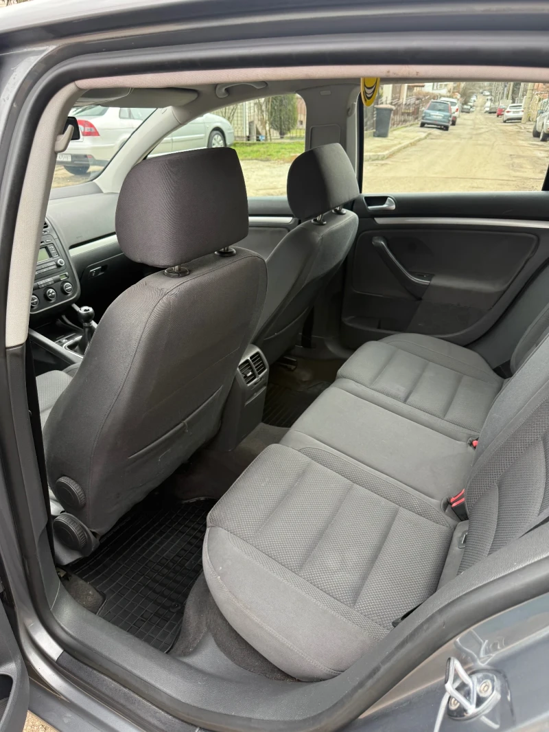 VW Golf 1.6 FSI/ГАЗ, снимка 11 - Автомобили и джипове - 53362750