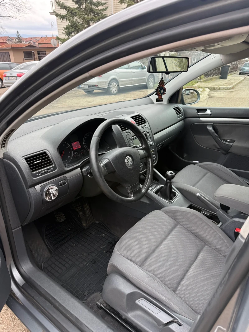VW Golf 1.6 FSI/ГАЗ, снимка 7 - Автомобили и джипове - 53362750