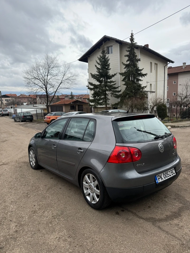 VW Golf 1.6 FSI/ГАЗ, снимка 5 - Автомобили и джипове - 53362750