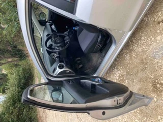Mazda 2 Mazda 2 1.3 MZR, снимка 3 - Автомобили и джипове - 56506498