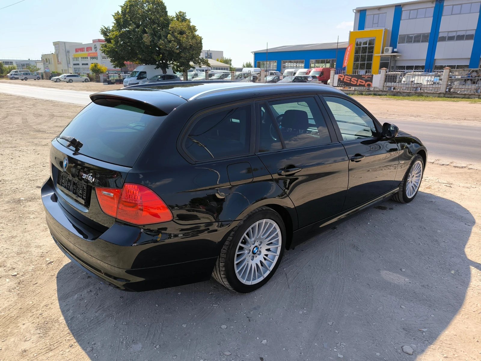 BMW 318 Е91 Facelift - изображение 3