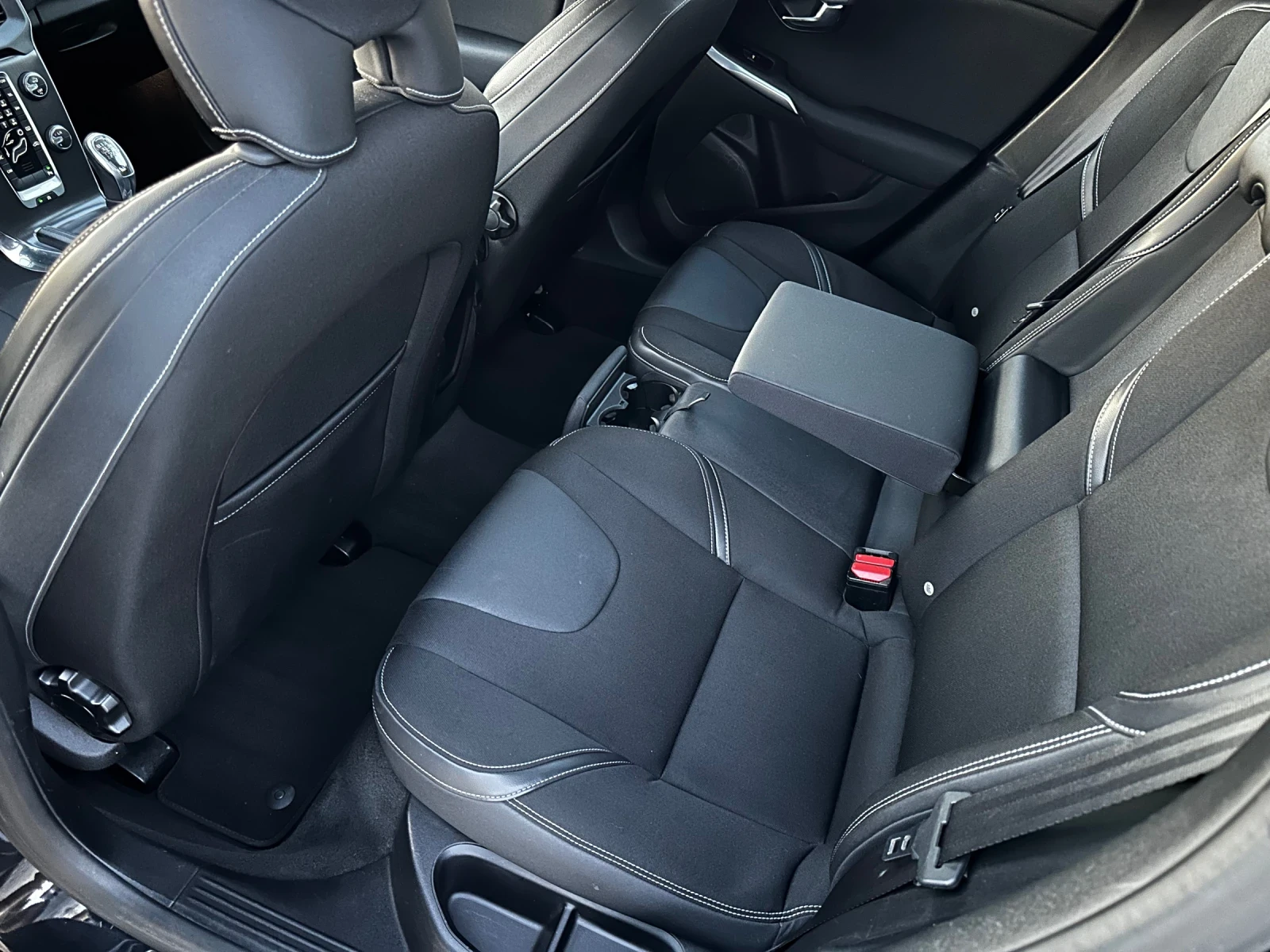 Volvo V40 1.6 HDI , НАВИГАЦИЯ , ПАНОРАМА - изображение 10