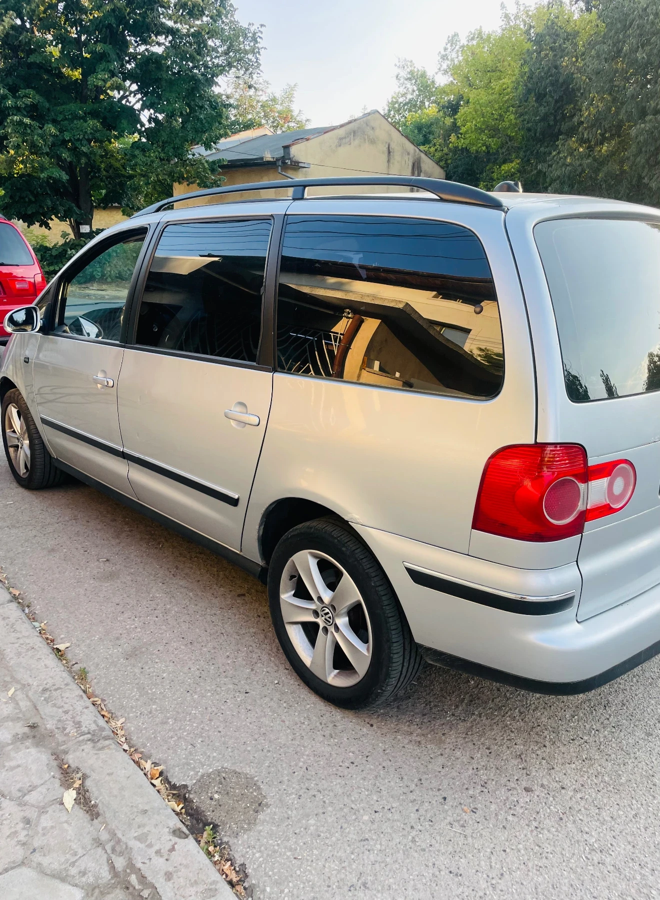 VW Sharan  - изображение 2