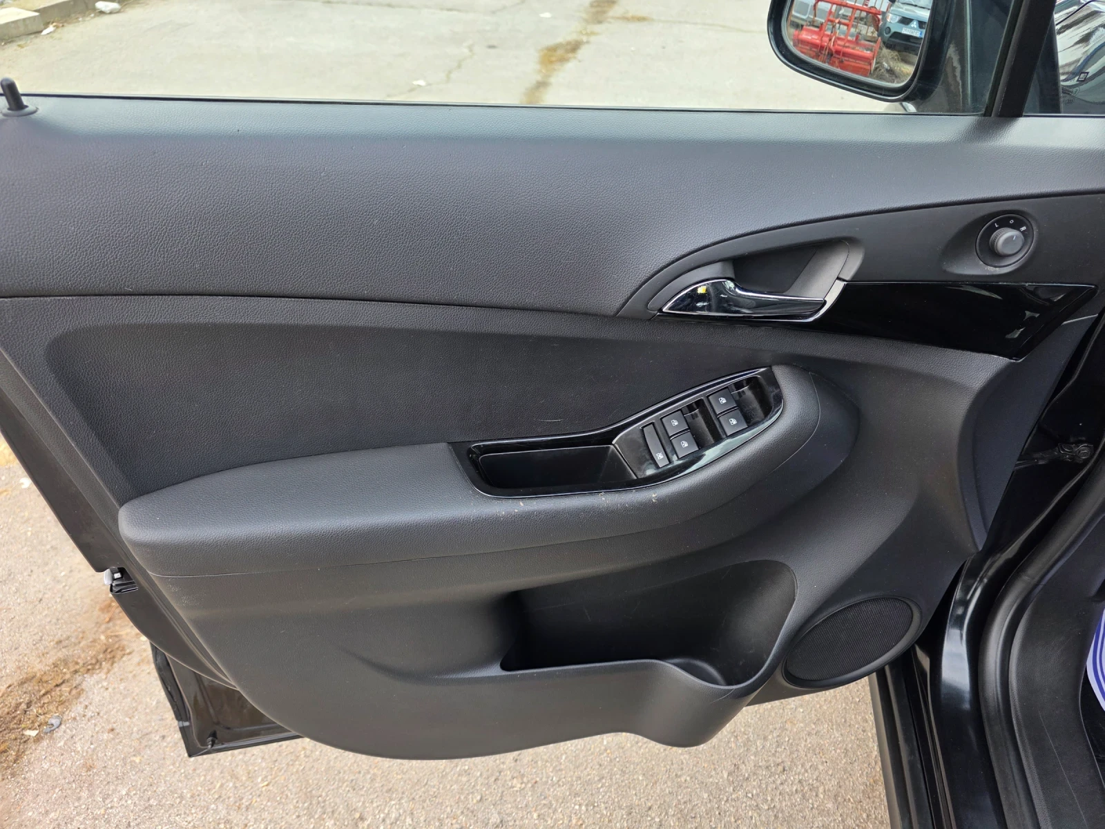 Chevrolet Orlando 1.8i 141k.c EURO 5 UNIKAT ITALIA , снимка 10 - Автомобили и джипове - 53715561