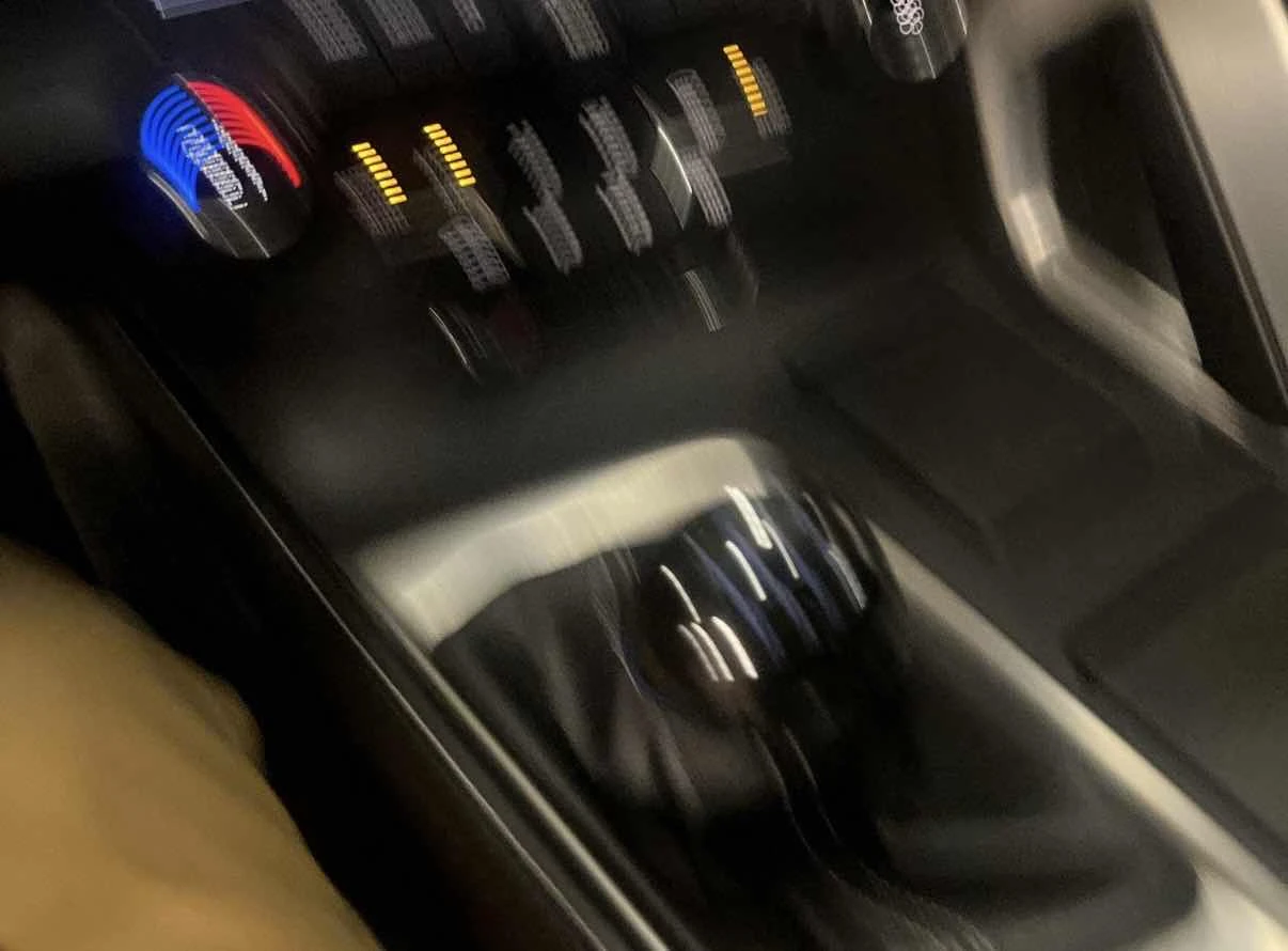 Chevrolet Corvette 1LT 6.2L V8 455кс - изображение 10