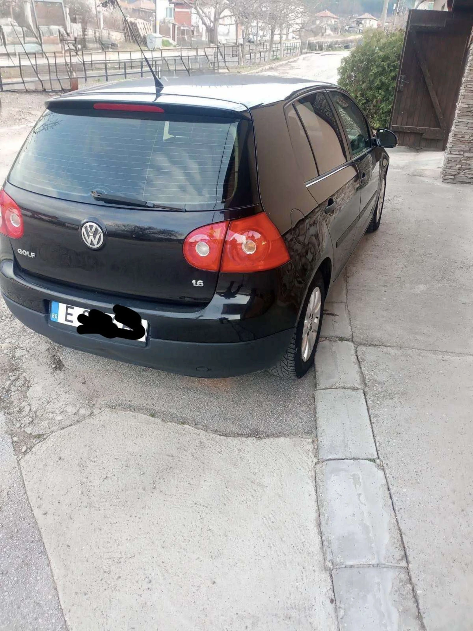 VW Golf 1.6 газ, снимка 2 - Автомобили и джипове - 53958682
