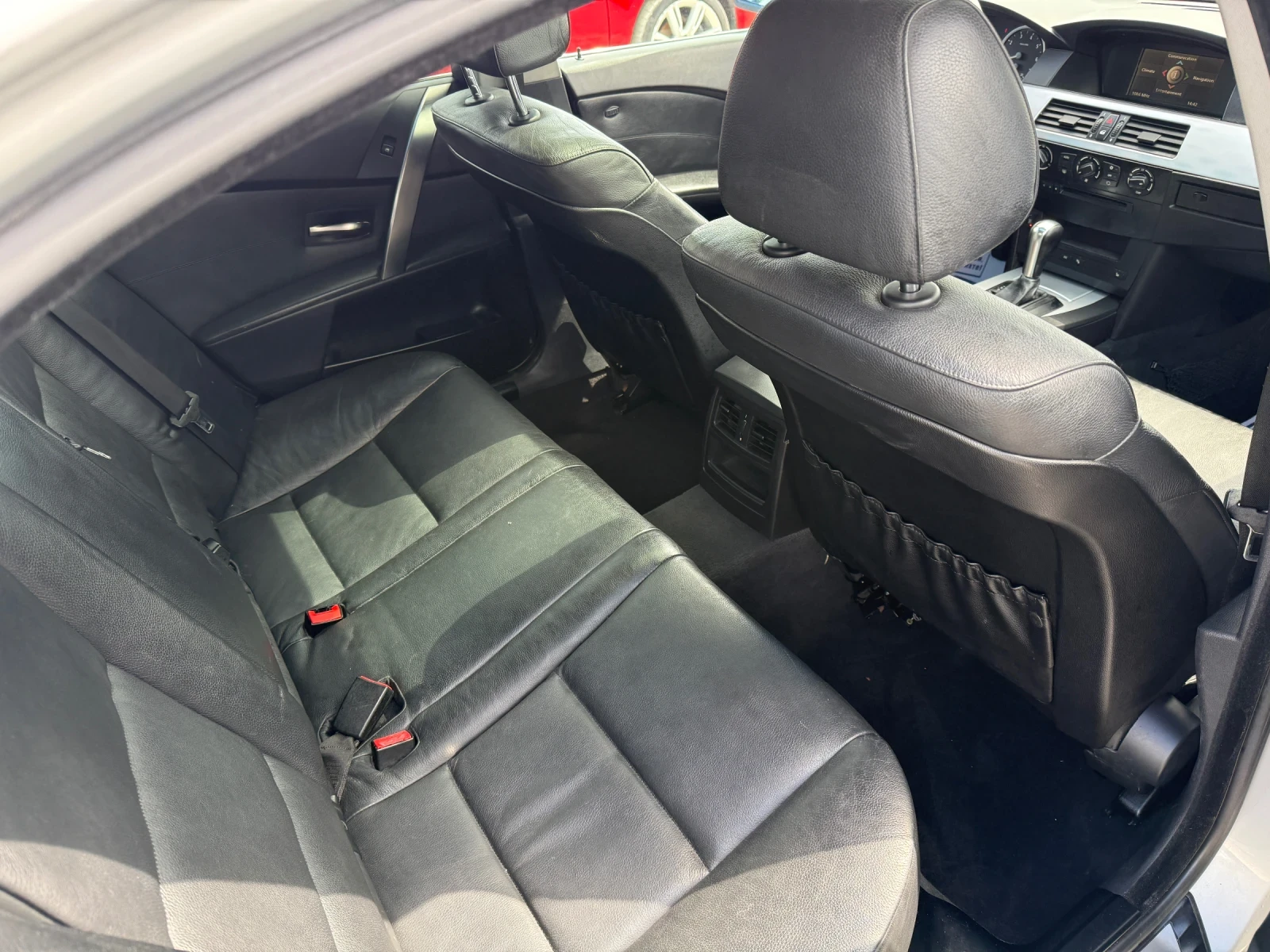 BMW 520 LPG / АВТОМАТИК, снимка 11 - Автомобили и джипове - 54297068