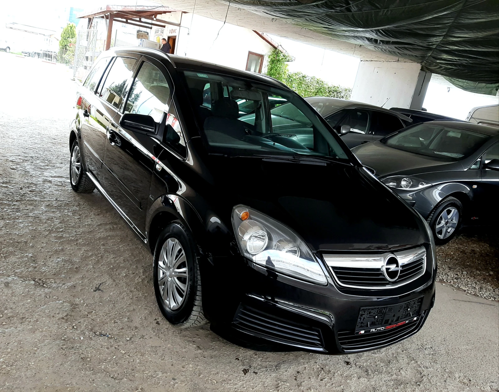 Opel Zafira 1.6-105-COSMO ! , снимка 3 - Автомобили и джипове - 54634961