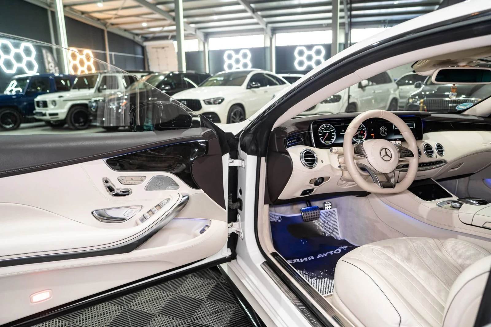 Mercedes-Benz S 63 AMG V8 BITURBO LED SWAROVSKI ПАНО BURM ЛИЗИНГ 100%, снимка 11 - Автомобили и джипове - 55860766