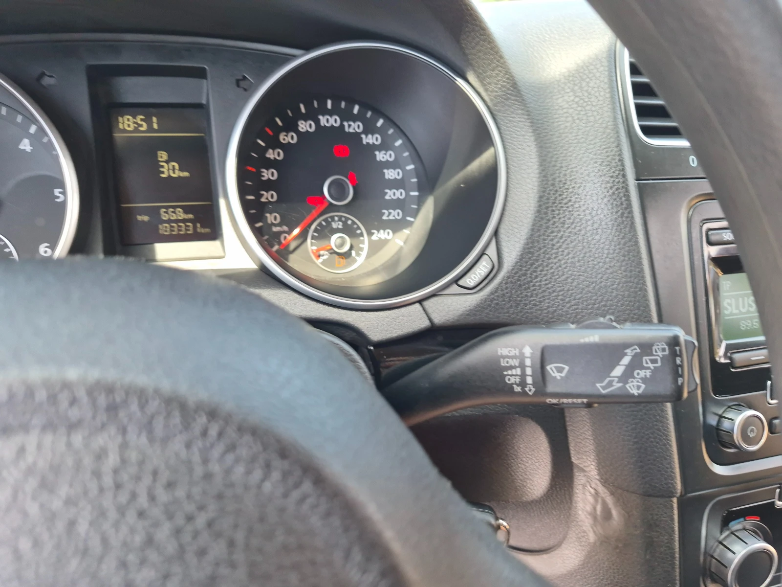 VW Golf 2.0TDI, снимка 16 - Автомобили и джипове - 55937512