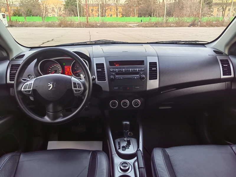 Peugeot 4007 2.4i / 4x4 / AUTOMATIC / 7 МЕСТА, снимка 8 - Автомобили и джипове - 48371940