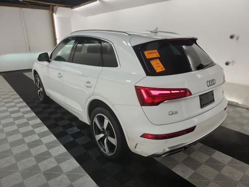 Audi Q5 * PROGRESSIV * CARFAX * ЦЕНА ДО БЪЛГАРИЯ, снимка 4 - Автомобили и джипове - 53100741