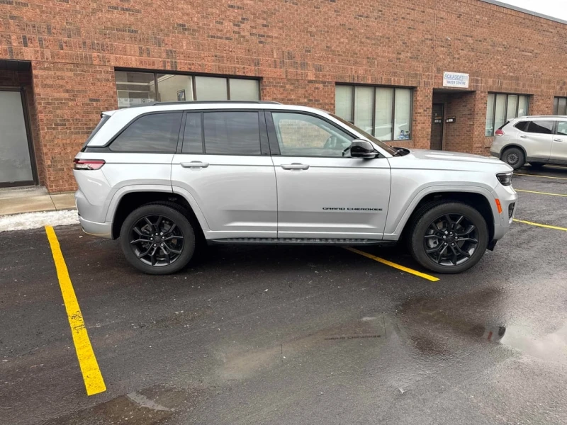 Jeep Grand cherokee * 30th Anniversary * CARFAX * БЕЗ ПЪРВОНАЧАЛНА ВНО, снимка 3 - Автомобили и джипове - 53149630