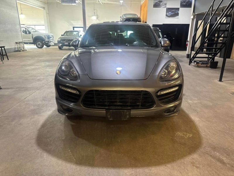 Porsche Cayenne * Turbo * CARFAX * ЦЕНА ДО БГ, снимка 3 - Автомобили и джипове - 53326031