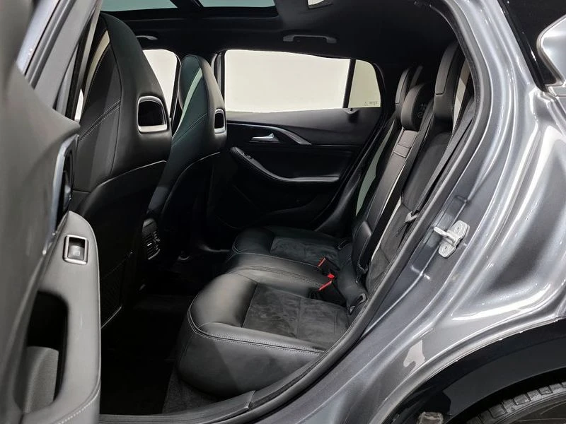 Infiniti Q30 2.0 270920 Automatic, снимка 16 - Автомобили и джипове - 55597637