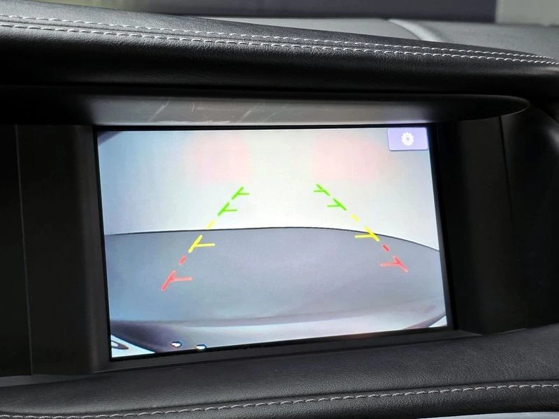 Infiniti Q30 2.0 270920 Automatic, снимка 14 - Автомобили и джипове - 55597637