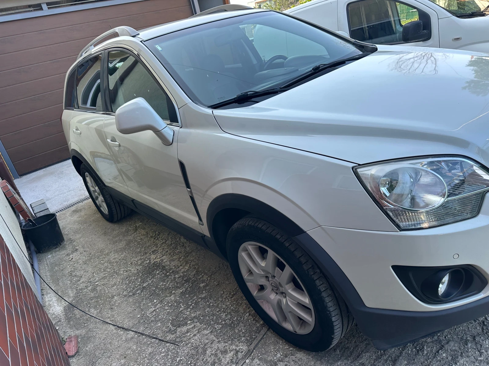 Opel Antara 2.2 D Cosmo AUTOMATIC - изображение 4