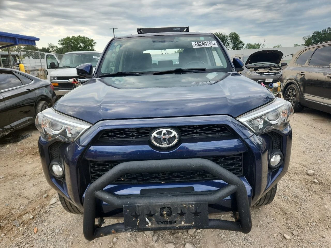 Toyota 4runner SR5 PREMIUM/4X4/ВИДЕО НА МОТОРА - изображение 2