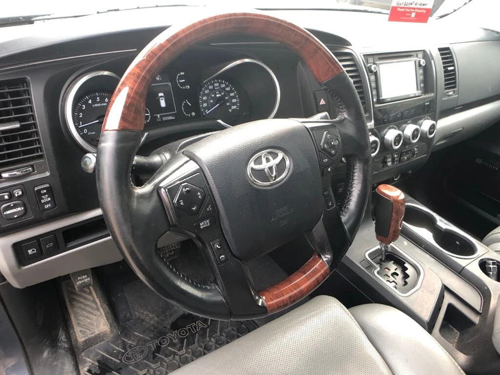 Toyota Sequoia Platinum* Дистроник* 7-местен* Обдухване* Шибидах - изображение 9