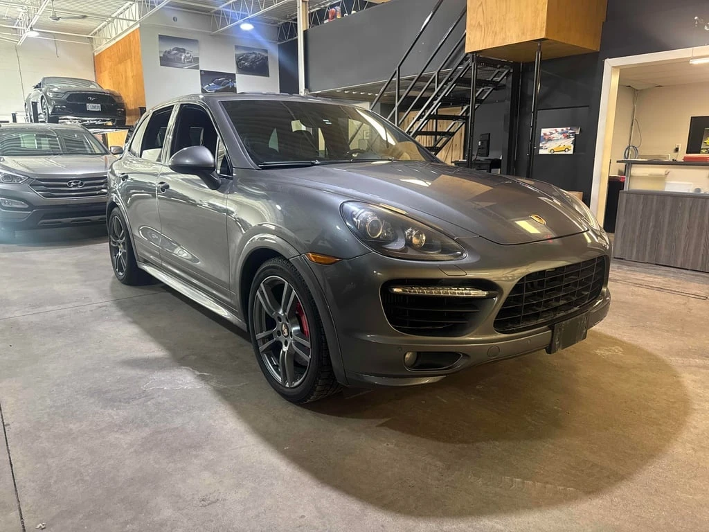 Porsche Cayenne * Turbo * CARFAX * ЦЕНА ДО БГ - изображение 2