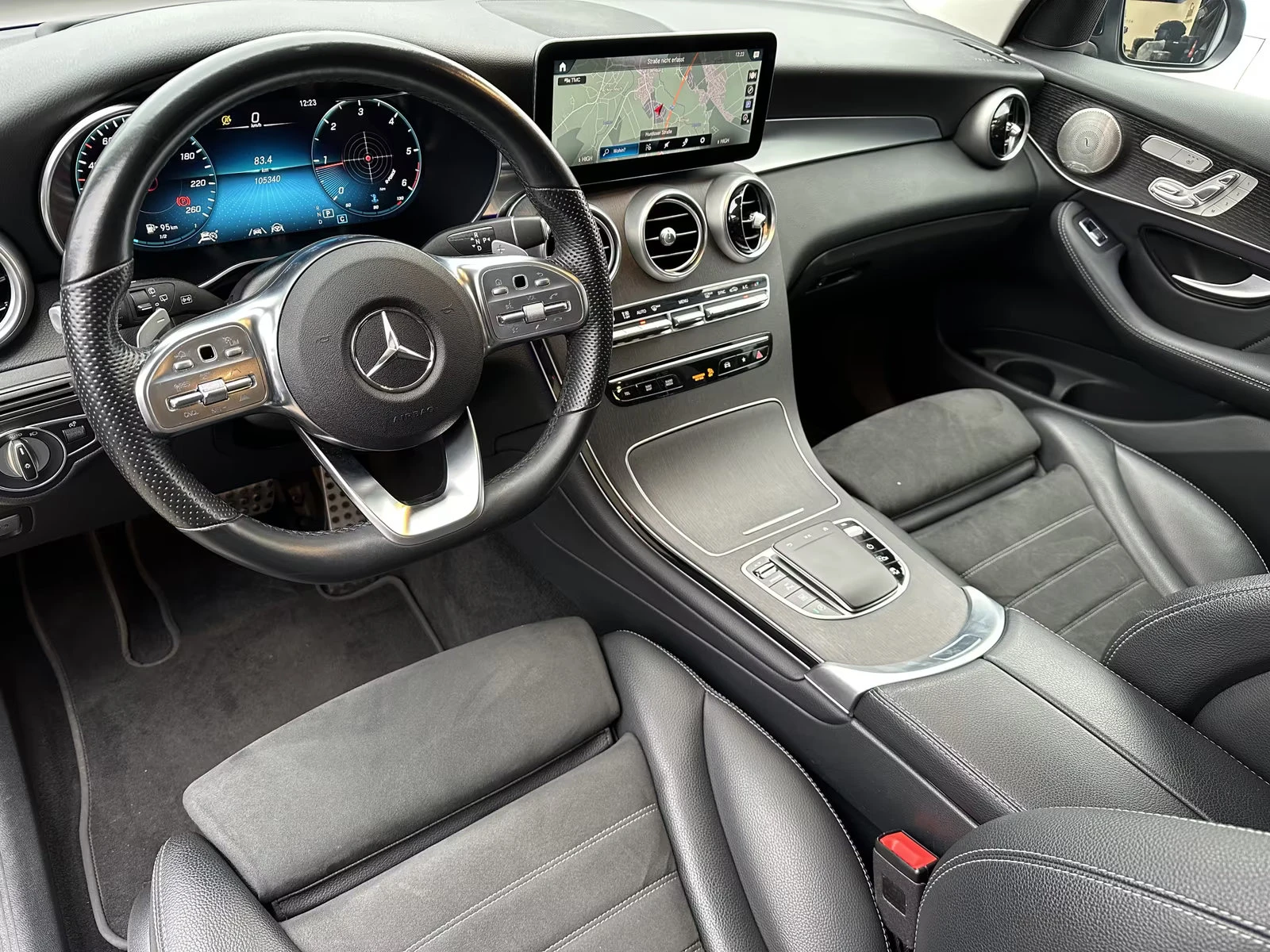 Mercedes-Benz GLC 220 d/4MATIC/194HP/AMG-LINE/DISTR./BURM/HUD/MEMO/850g - изображение 4