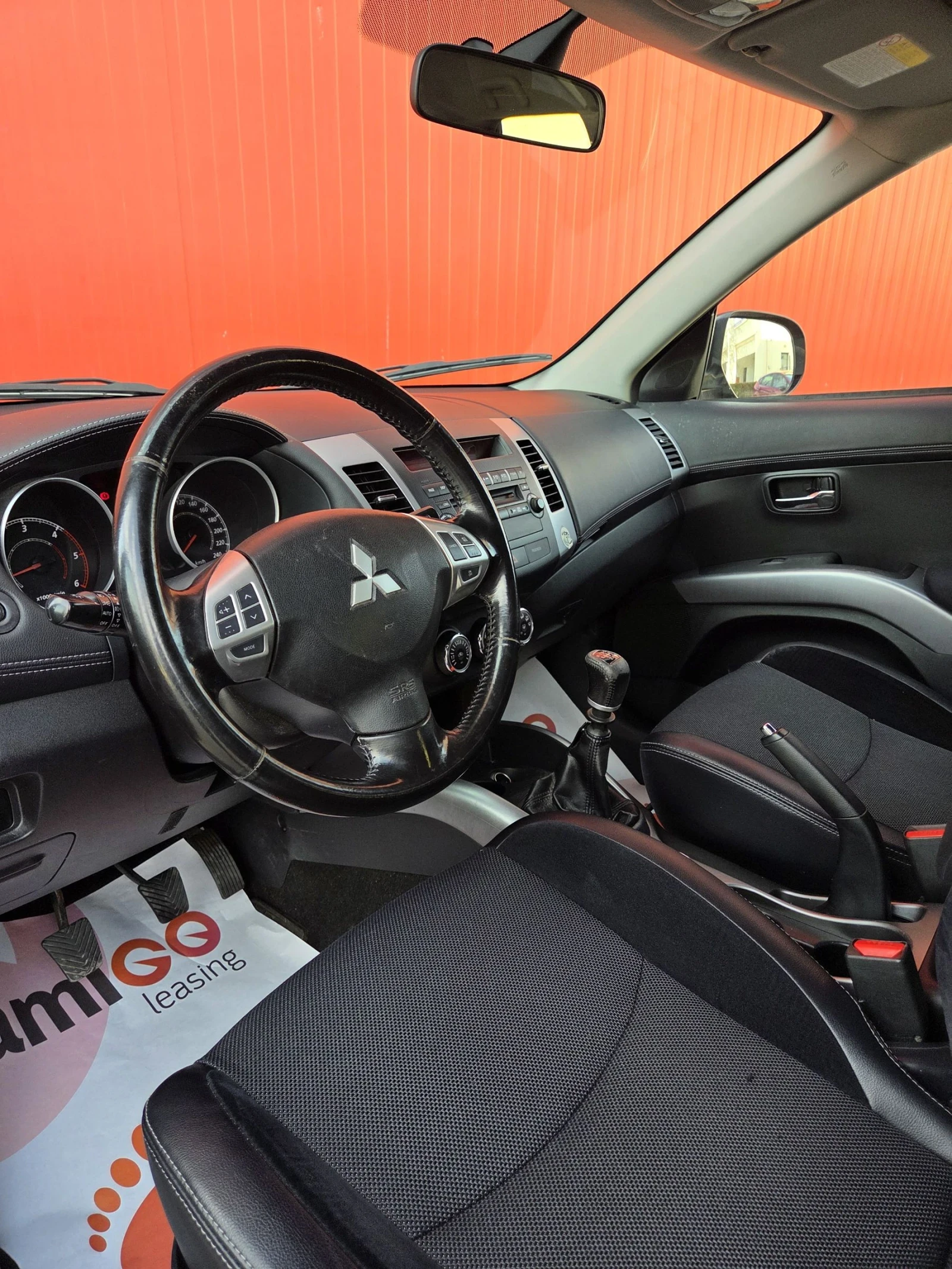 Mitsubishi Outlander 2.2 DiD 4x4 - изображение 8