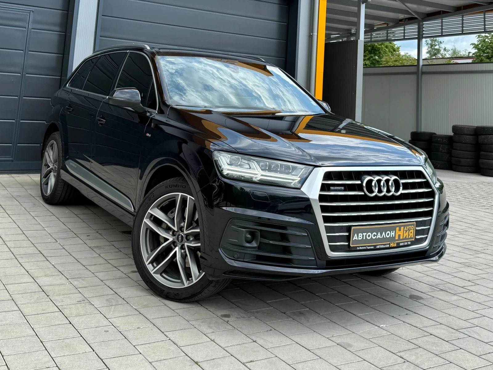 Audi Q7 * SLine* FullMax* 6+ 1* LaneAssist* BlindSpot* , снимка 3 - Автомобили и джипове - 54659412