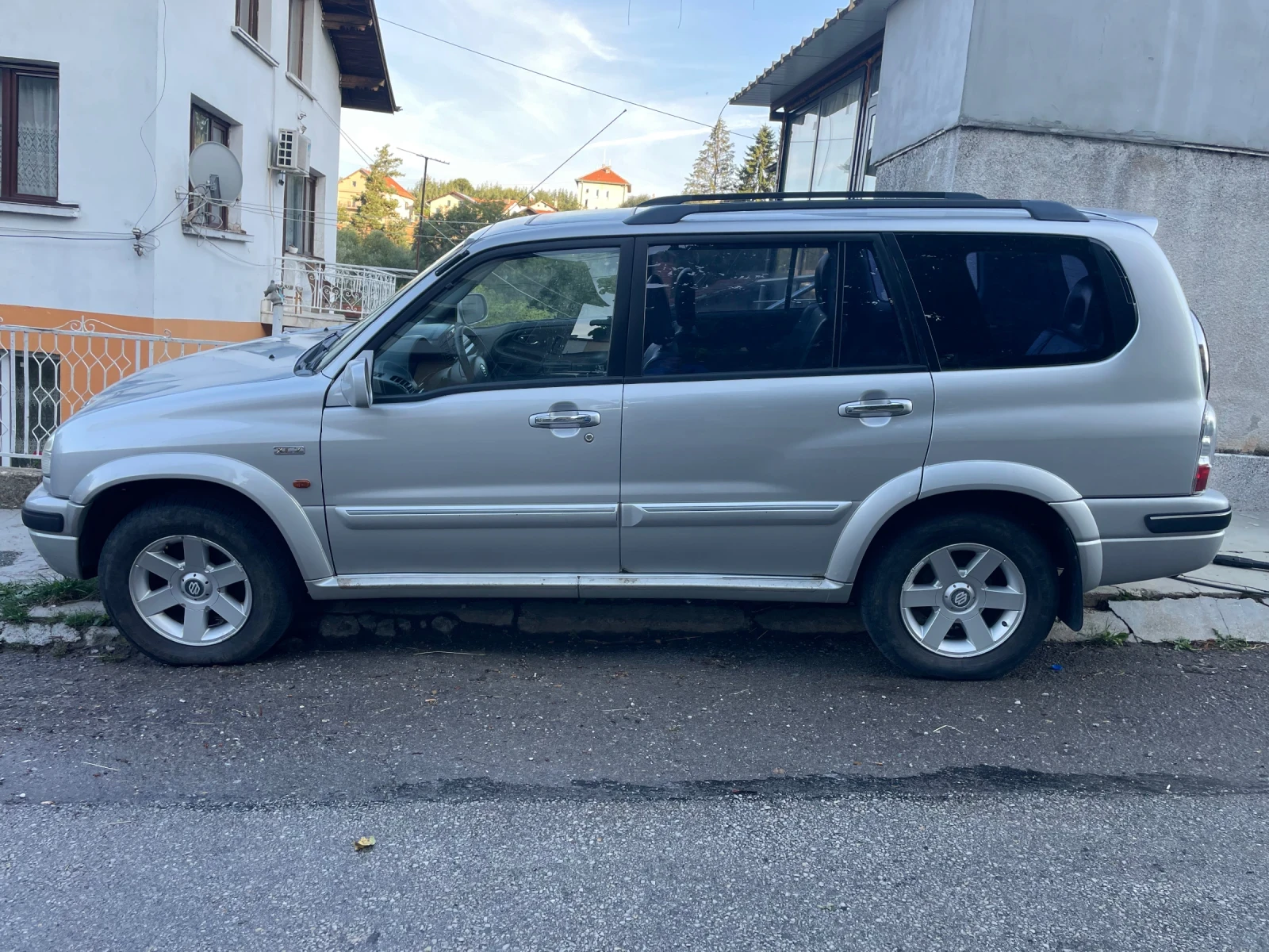 Suzuki Grand vitara Xl-7 FULL РЕСТАЙЛИНГ 7 места, снимка 3 - Автомобили и джипове - 54753423