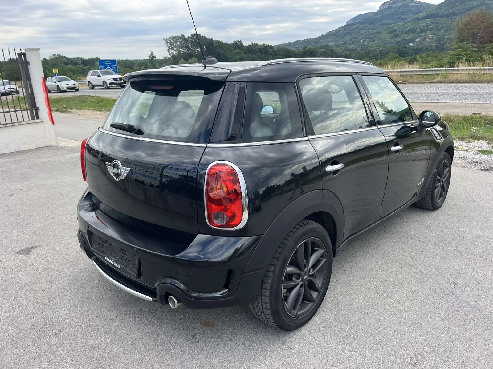Mini Countryman 169 000км 4х4 НАВИГАЦИЯ HARMON/KARDON ВНОС ИТАЛИЯ, снимка 4 - Автомобили и джипове - 55269927