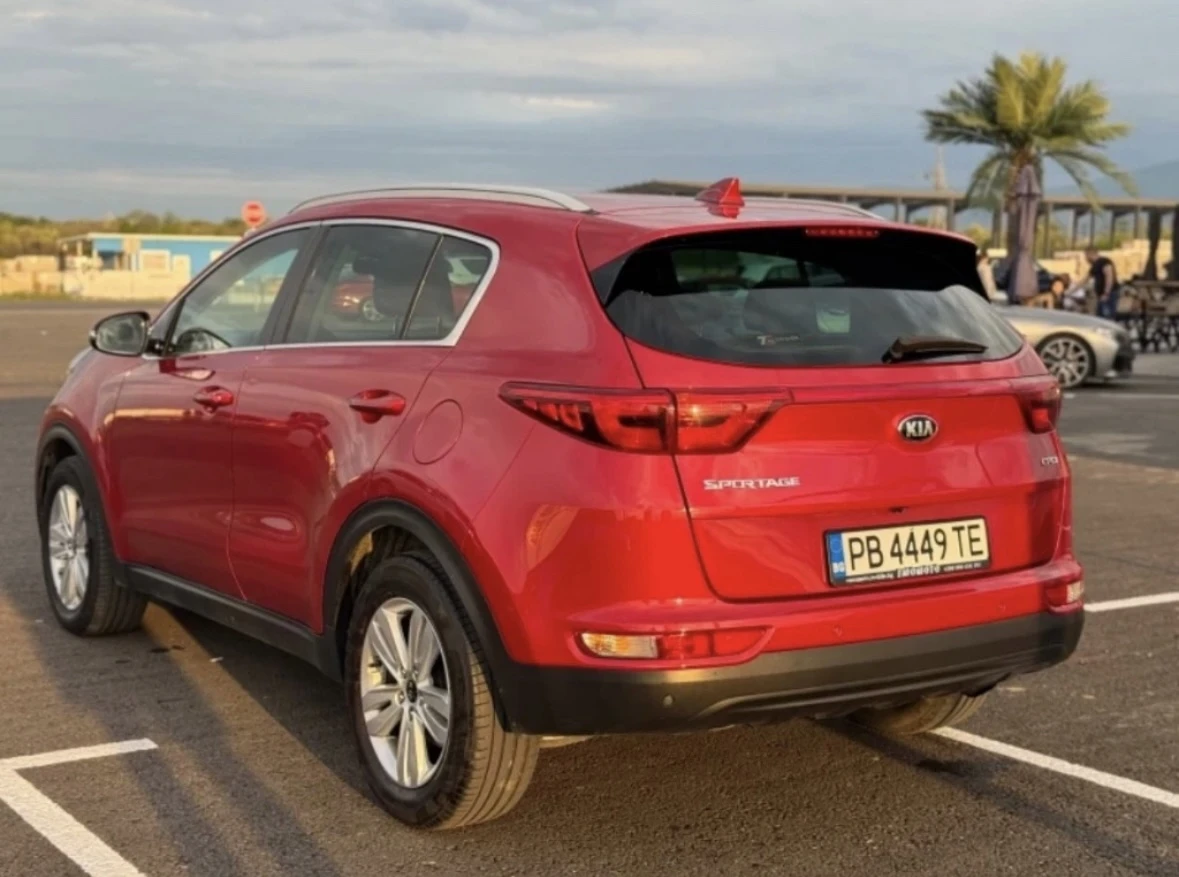 Kia Sportage, снимка 8 - Автомобили и джипове - 55785180