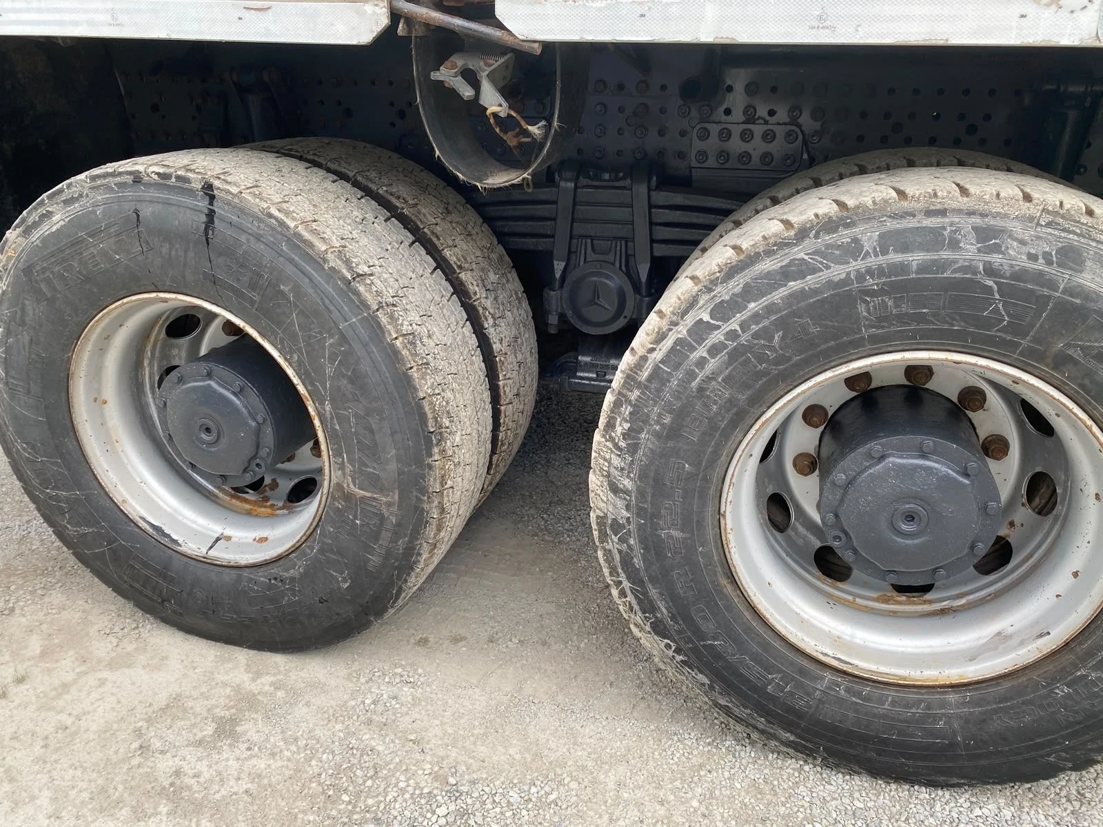 Mercedes-Benz Arocs 33 51 EURO 6 6X6 Целият на ресьор, снимка 9 - Камиони - 55889076
