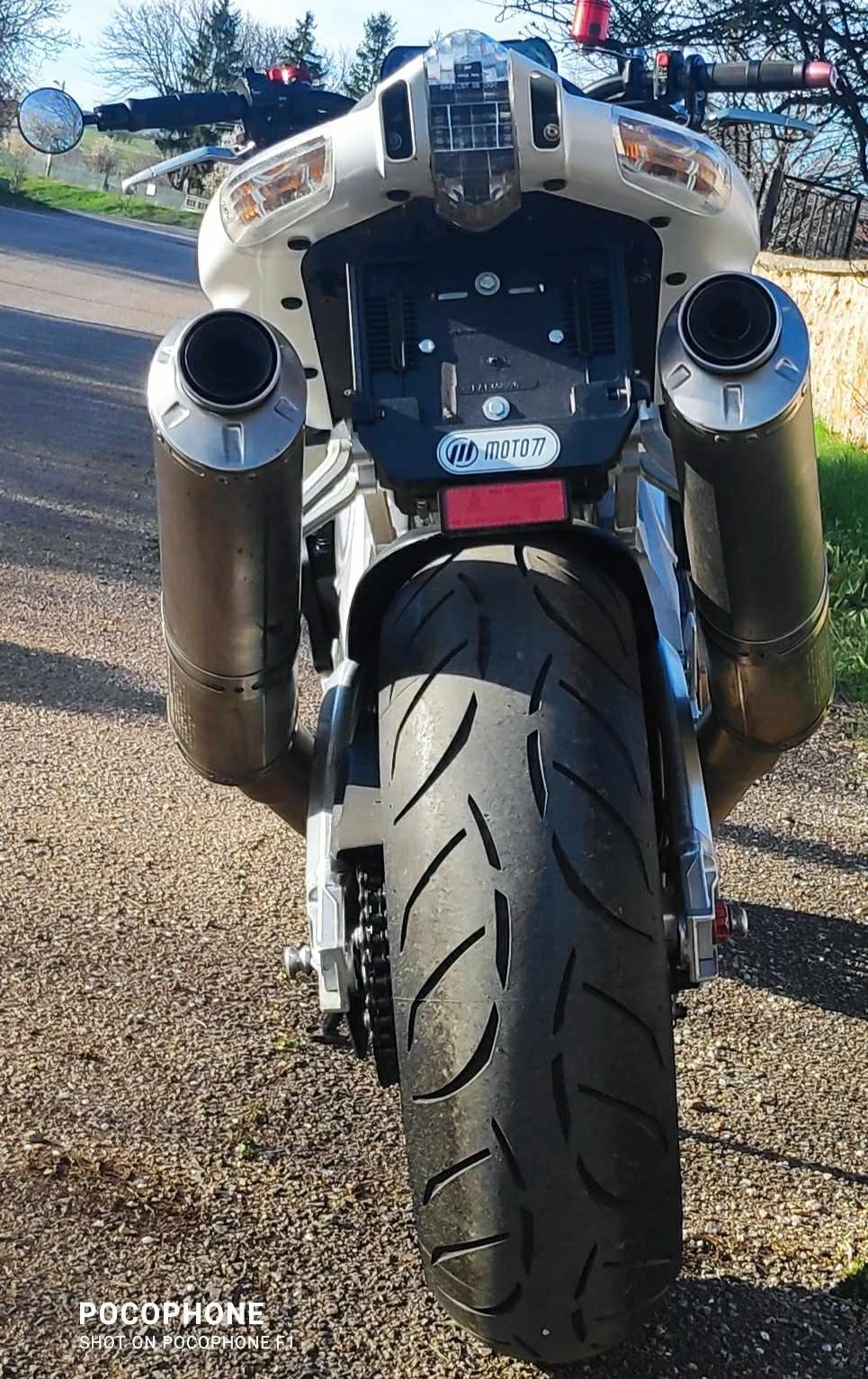 Aprilia Tuono 1000 R - изображение 3