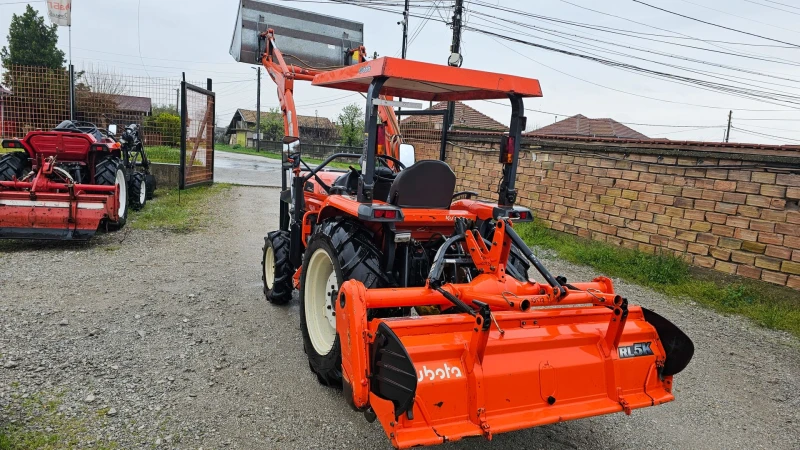 Трактор Kubota KL250H с челен товарач, 4х4, 25кс, АграБГ Джолев, снимка 3 - Селскостопанска техника - 5227315