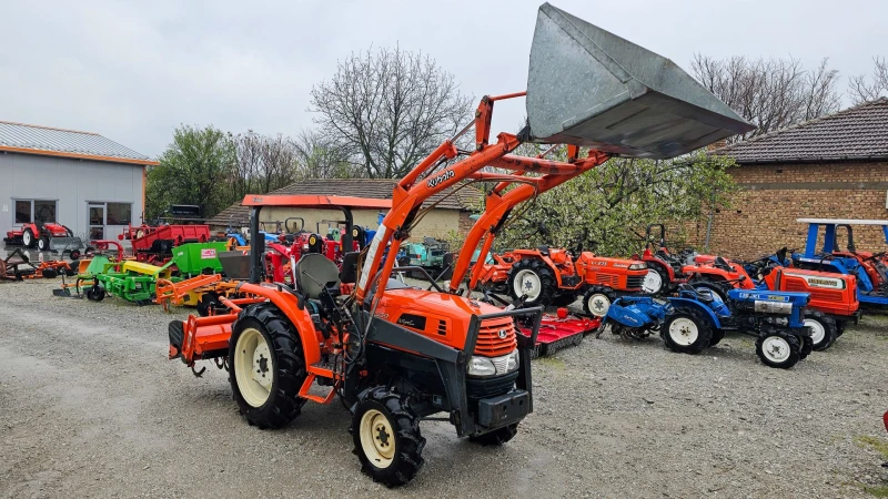 Трактор Kubota KL250H с челен товарач, 4х4, 25кс, АграБГ Джолев, снимка 6 - Селскостопанска техника - 5227315