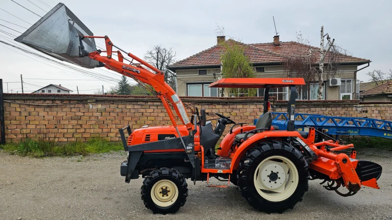 Трактор Kubota KL250H с челен товарач, 4х4, 25кс, АграБГ Джолев, снимка 2 - Селскостопанска техника - 5227315