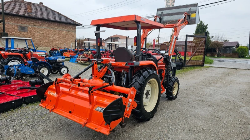 Трактор Kubota KL250H с челен товарач, 4х4, 25кс, АграБГ Джолев, снимка 4 - Селскостопанска техника - 5227315