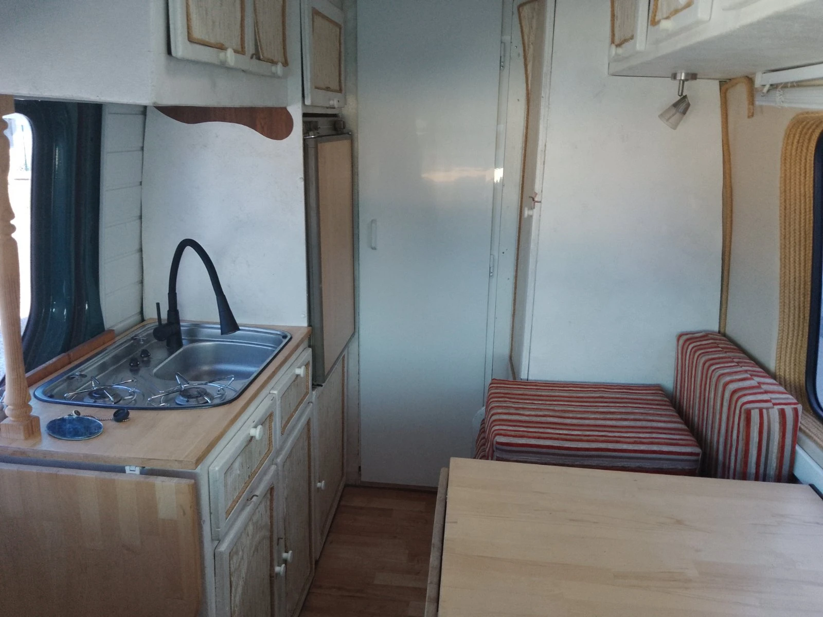 Кемпер Mercedes-Benz SPRINTER, снимка 8 - Каравани и кемпери - 54352714