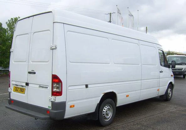 Трансмисия за Mercedes-Benz Sprinter, снимка 1 - Части - 30128941