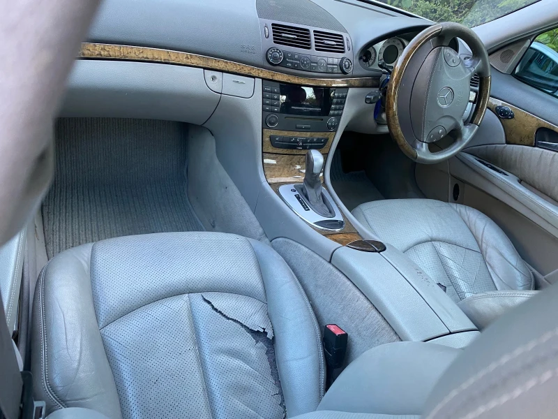 Mercedes-Benz E 320 Cdi, снимка 3 - Автомобили и джипове - 46963563