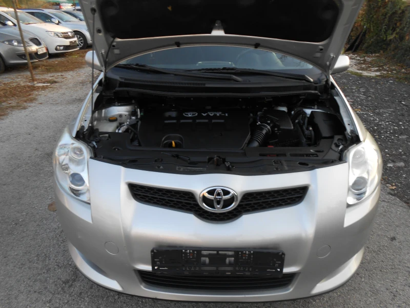 Toyota Auris 1.6 VVT-I, снимка 17 - Автомобили и джипове - 48043797