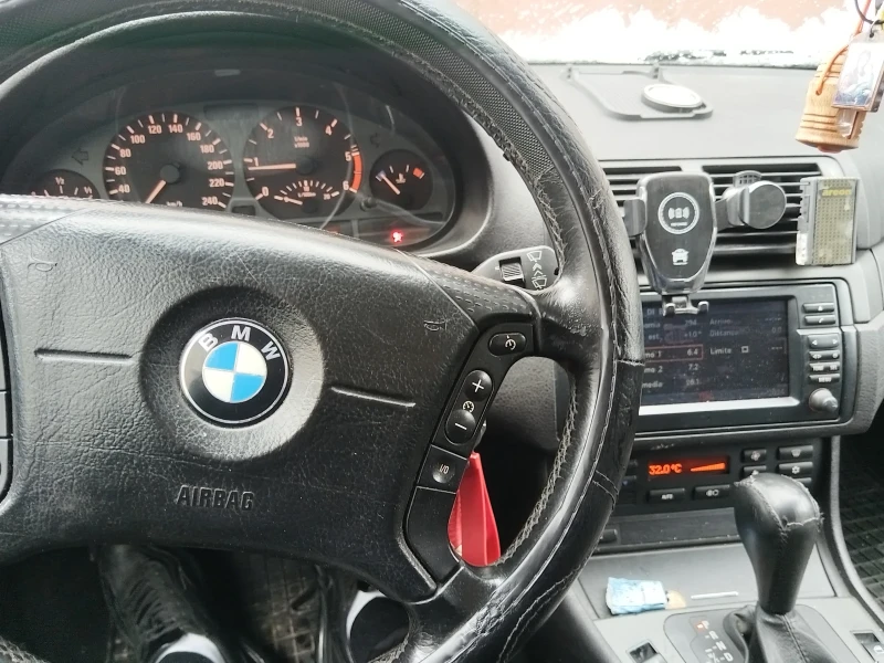 BMW 320, снимка 13 - Автомобили и джипове - 48710088