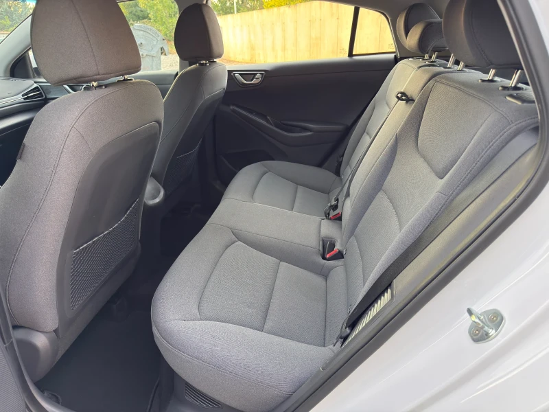 Hyundai Ioniq Plug in, снимка 10 - Автомобили и джипове - 52556747