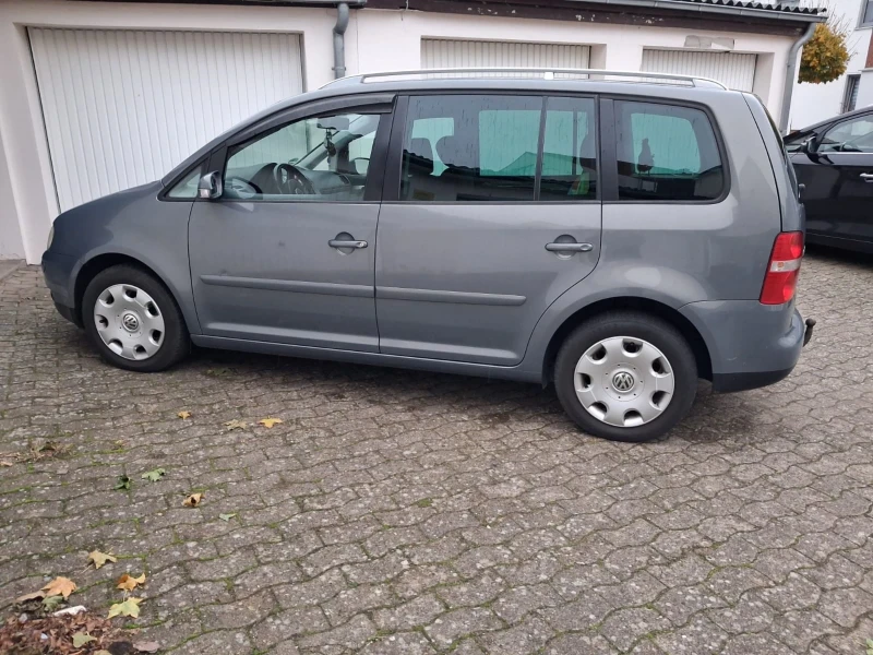 VW Touran 2.0, снимка 2 - Автомобили и джипове - 52449428