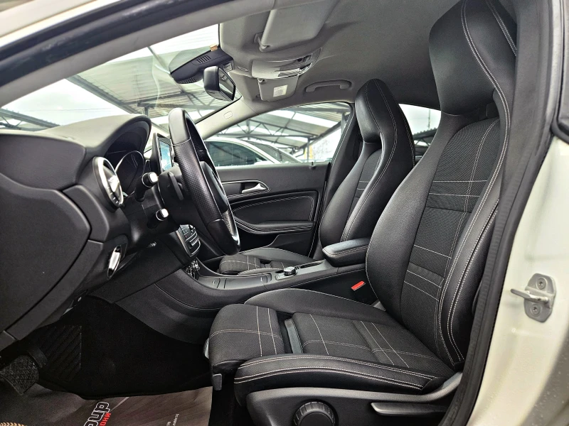 Mercedes-Benz CLA 200 AMG/FACE/GERMANY/DISTRONIC/CAMERA/AMBIENT/F1/LIZIN, снимка 15 - Автомобили и джипове - 53021878