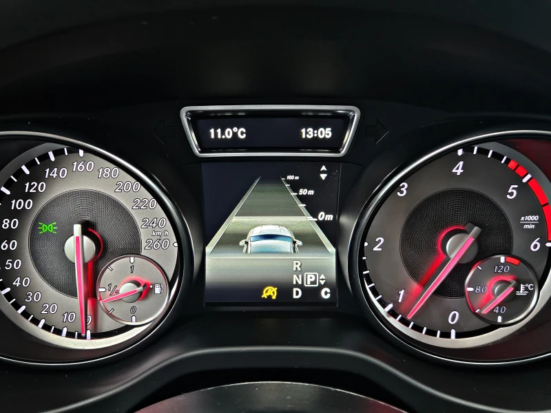 Mercedes-Benz CLA 200 AMG/FACE/GERMANY/DISTRONIC/CAMERA/AMBIENT/F1/LIZIN, снимка 10 - Автомобили и джипове - 53021878