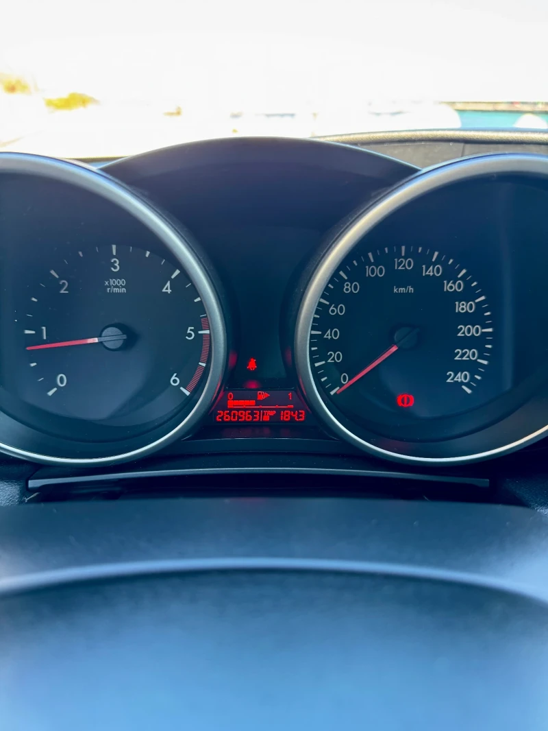 Mazda 3 1.6 CD, снимка 2 - Автомобили и джипове - 53358173